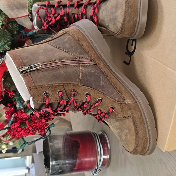 UGG K.Robley Westher Boot - Picture 2 of 9